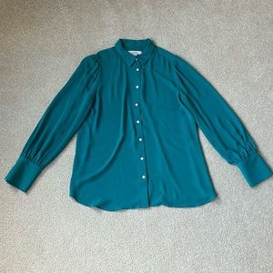 LOFT women’s shirt. Size medium, green. Worn once. Smoke free pet free home.